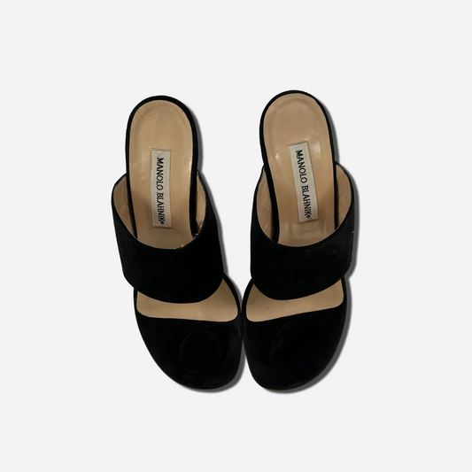 Manolo Blahnik Vintage Suede Pumps