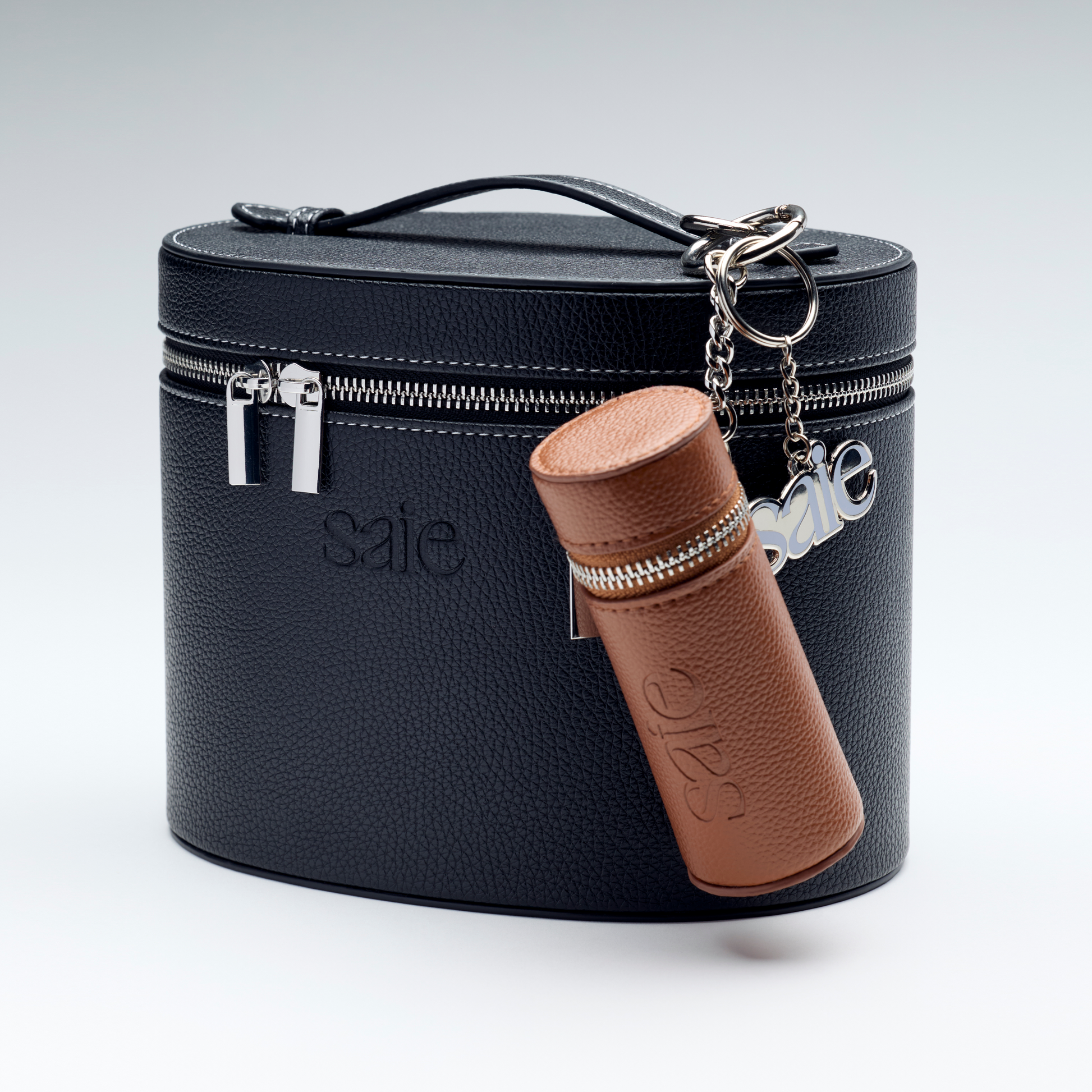 The Large Vanity Case