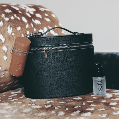 The Large Vanity Case